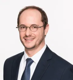Lee Sarkin, VP, Head of Data and AI, Asia at Sun Life