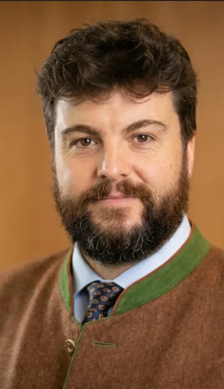 Chris de Gruben, Senior Director, Head of Property & PE