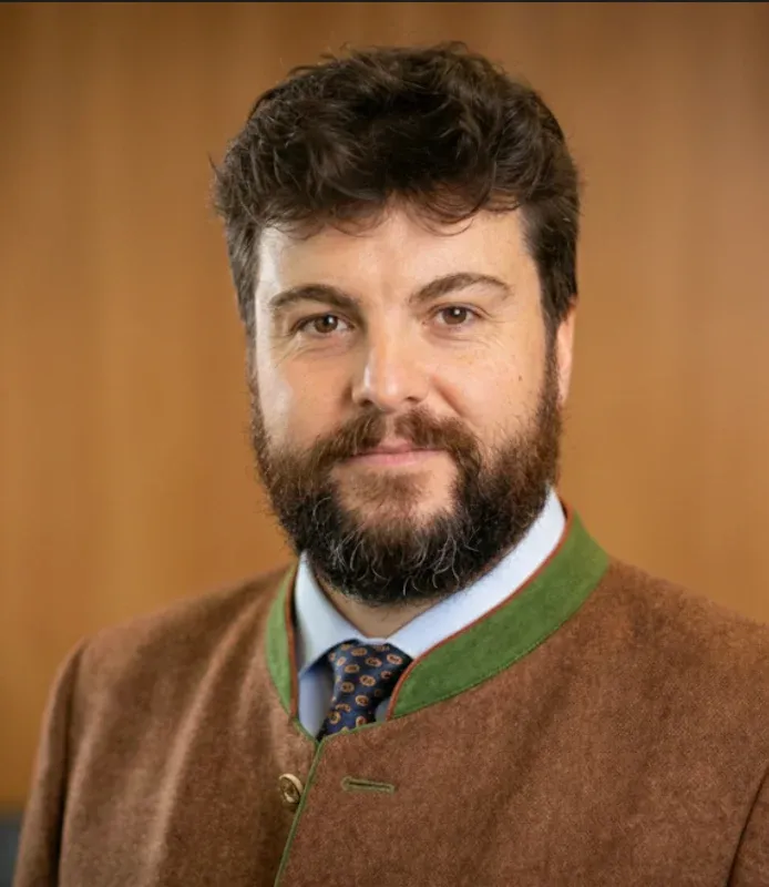 Chris de Gruben, Senior Director, Head of Property & PE at Artefact